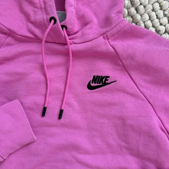 Nike Women's Vibrant Pink Hoodie. Small - Picture 2 of 6